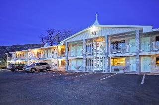 Expedition Lodge