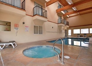 Pool
 di Econo Lodge  Inn & Suites Albuquerque Airport