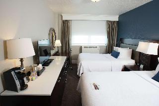 2 Double Beds