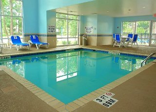 Pool
 di Comfort Suites West of the Ashley