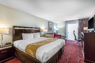 1 King Bed, Suite, Nonsmoking