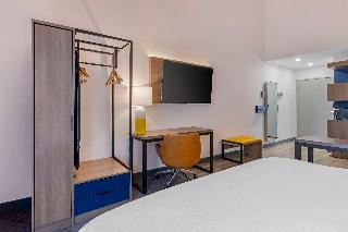 1 King Bed, Suite, Nonsmoking