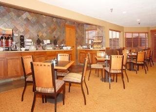 Restaurant
 di Comfort Inn & Suites by Seaside Convention Center