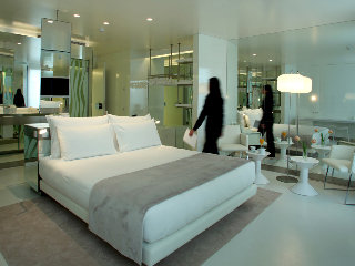 Room
 di The Mirror Barcelona