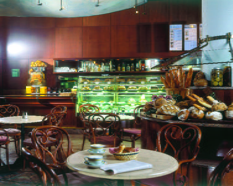 Bar
 di Isrotel Royal Gardens All Suites Hotel