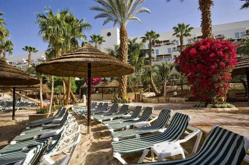 Beach
 di Isrotel Royal Gardens All Suites Hotel