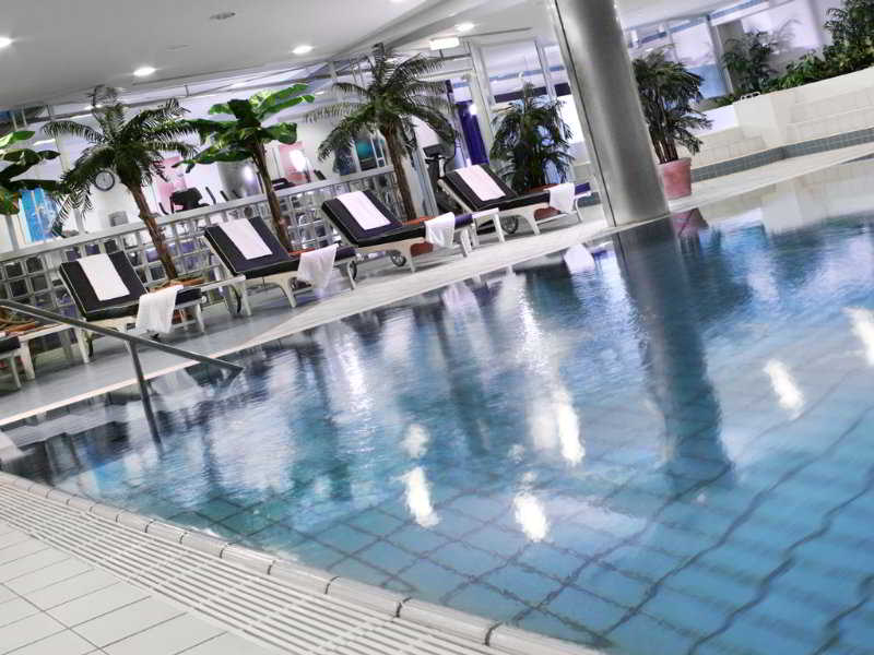 Renaissance Zurich Hotel - Pool