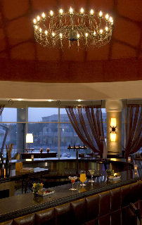 Bar
 di Courtyard by Marriott Dubai Green Community