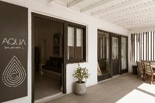 Aqua Luxury Suites