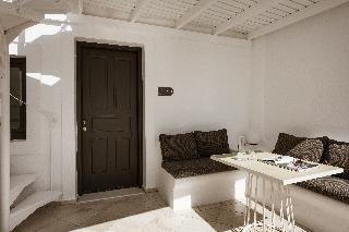 Aqua Luxury Suites