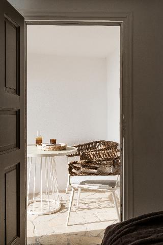 Aqua Luxury Suites