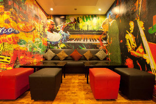 Lobby
 di Red Fox Hotel East Delhi