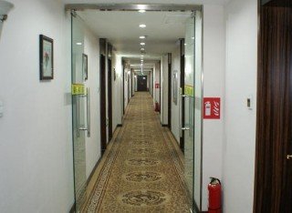 Room
 di Shenggang Express