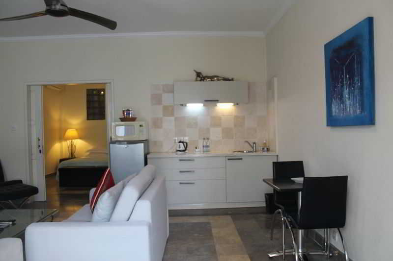 Room thumbnail 3