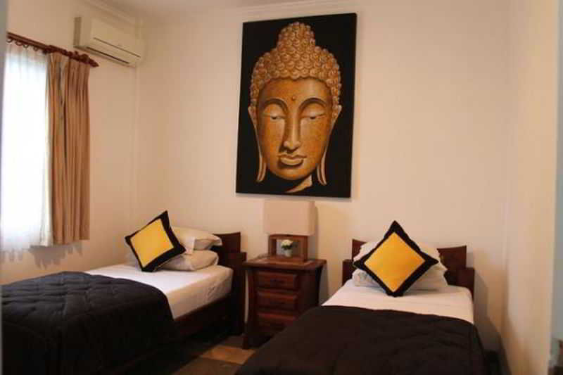 Room thumbnail 8
