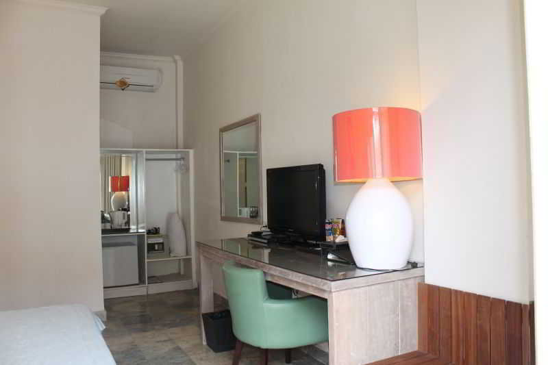 Room thumbnail 10