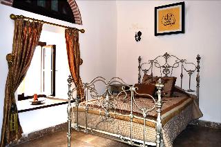 Cesme Kanuni Kervansaray
