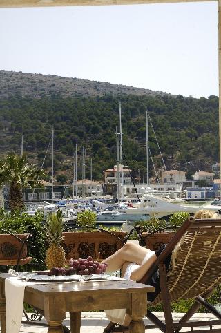 Cesme Kanuni Kervansaray
