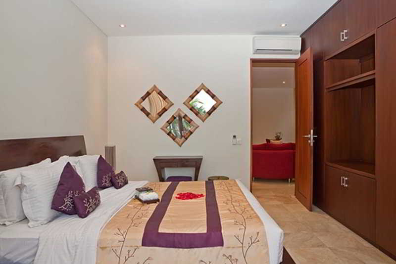 Room thumbnail 2