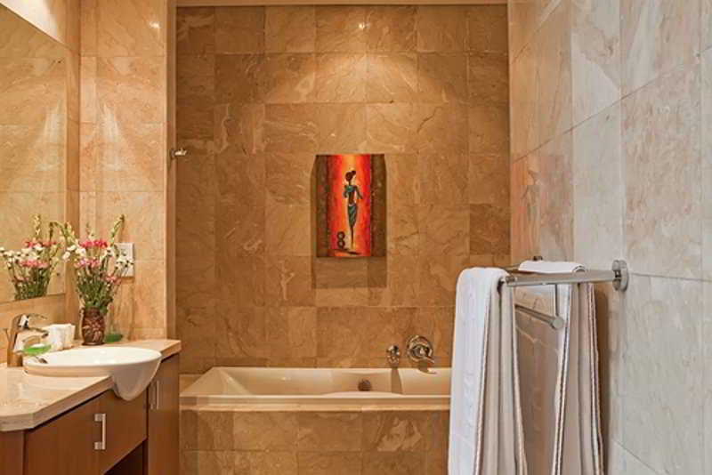 Room thumbnail 4