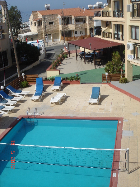 Pool
 di A. Maos Apts 