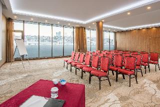 Crowne Plaza Harbiye