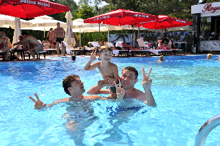 Sports and Entertainment
 di Club Royal Park