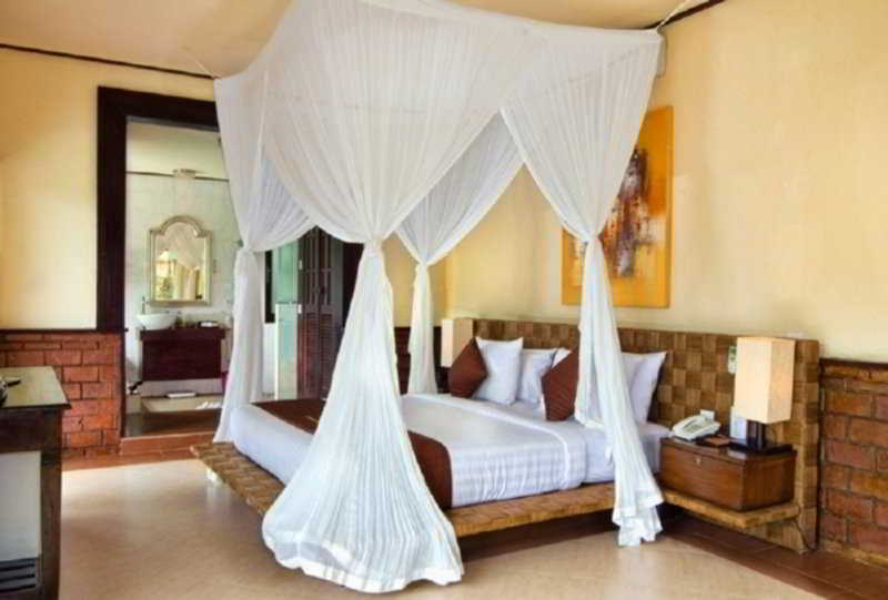 Room thumbnail 5