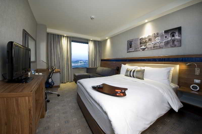 Room
 di Hampton by Hilton Bursa