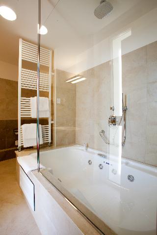 Breaking Business Hotel, Abruzzo