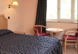 Parkside International Hotel, Reading