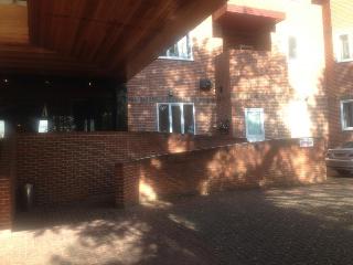 Parkside International Hotel, Reading