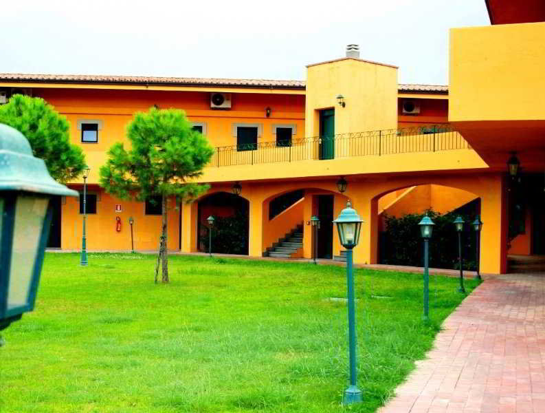 General view
 di Marina Del Marchese Beach Resort