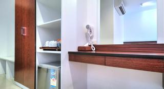 Room thumbnail 7