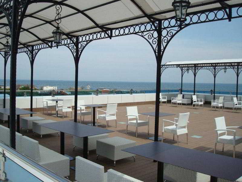 Terrace
 di Aquamarine Resort