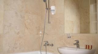 Room thumbnail 6