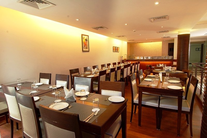 Restaurant
 di Aarone Residency Airport