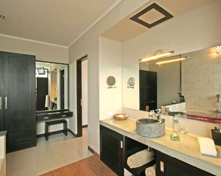 Room thumbnail 26