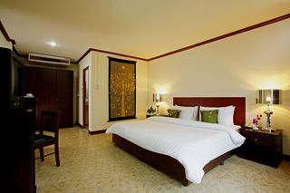 Room thumbnail 32