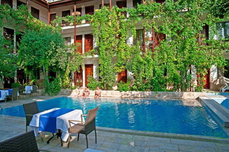 Pool
 di Koray Hotel