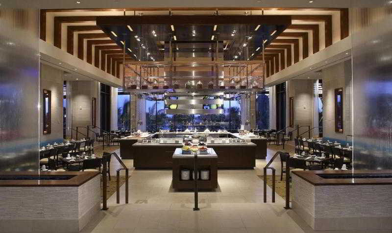 Restaurant
 di Country Inn & Suites by Carlson Gurgaon Sec 12