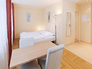 Room
 di AMC Apartments Ku'damm