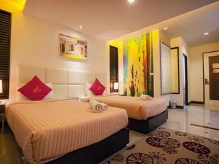 Room thumbnail 7