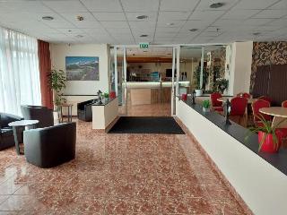 Canada Hotel