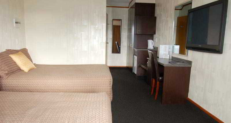 General view thumbnail 6