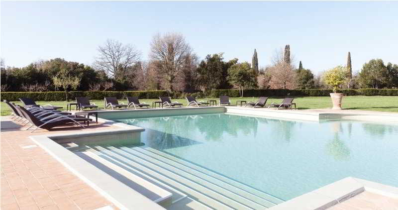 Pool
 di Badia di Campoleone