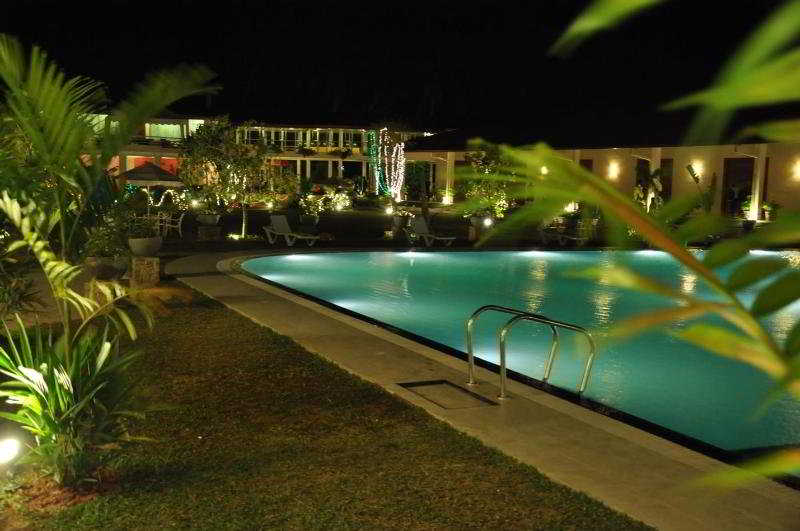 Pool
 di Avenra Garden