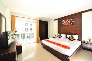 Room thumbnail 4