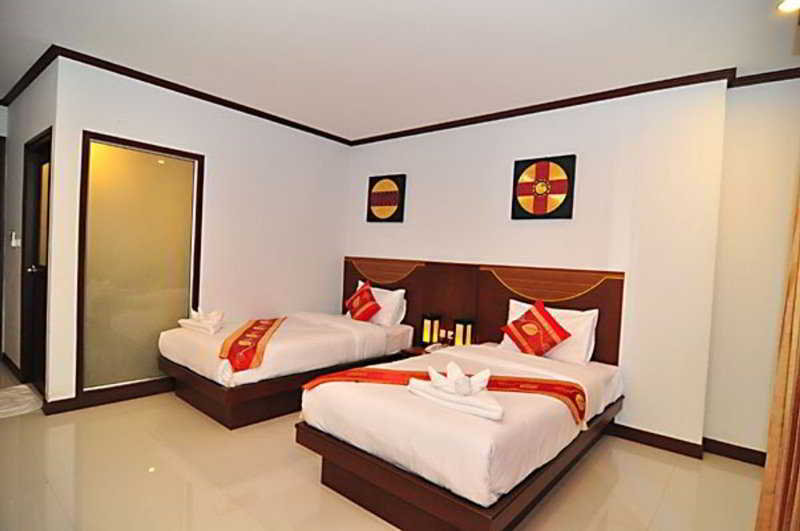 Room thumbnail 2