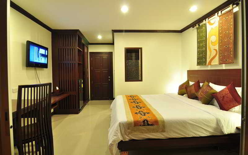 Room thumbnail 5